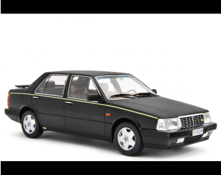Lancia Thema 8.32 1986 NERO EBANO Laudoracing 1:18 Resinemodell (Türen, Motorhaube... nicht zu öffnen!)